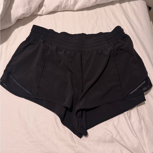 Lululemon Athletica Hotty Hot High-Rise Lined Short 2.5” - Picture 2 of 4